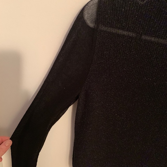 Black Long Sleeve Cropped Sweater - Picture 3 of 3